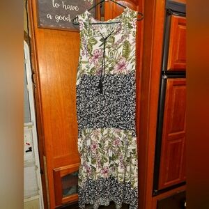 Kaktus Floral and Black Patterned Multi-print Sleeveless Dress In A Size XXL.